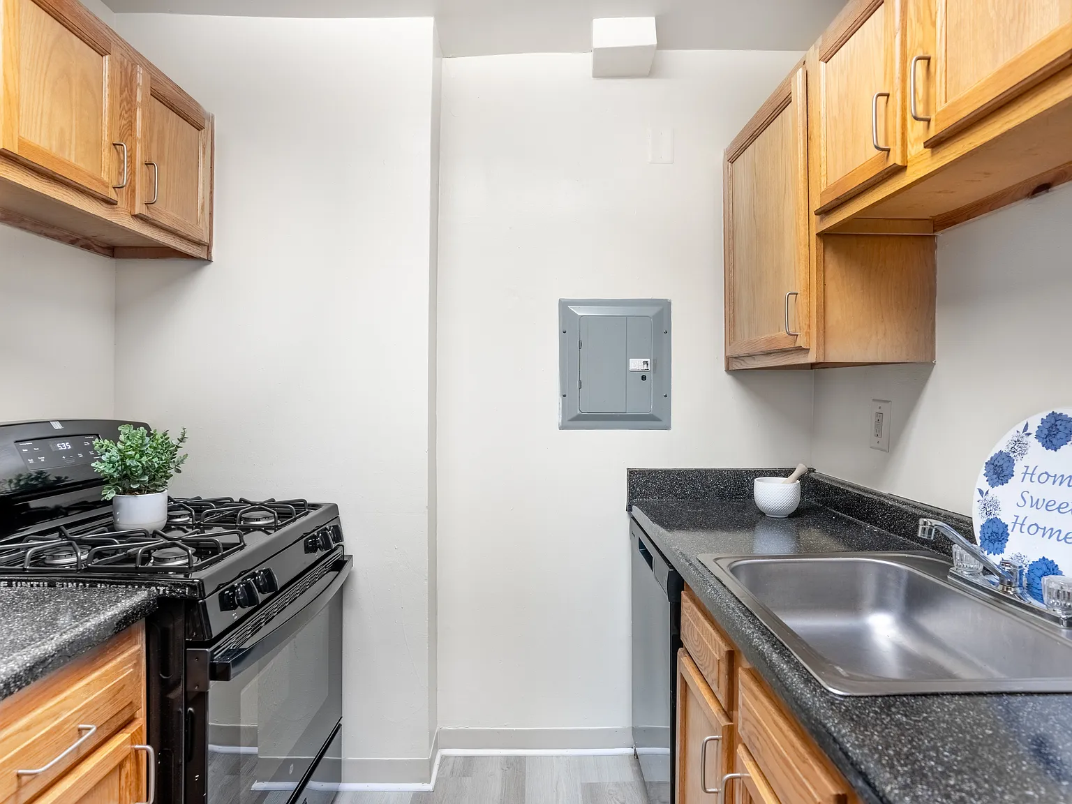 Highland Terrace Apartments — Photo 4