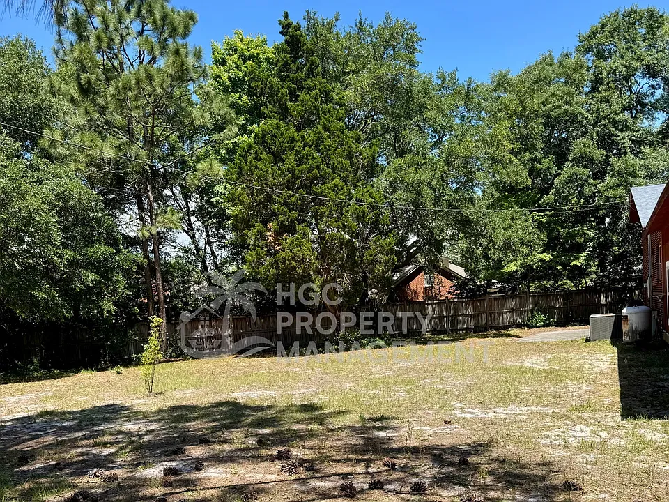 5 Castlewood Dr
