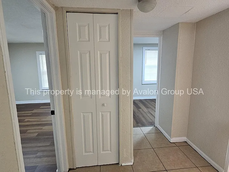 9831 Ridge Blvd — Photo 11