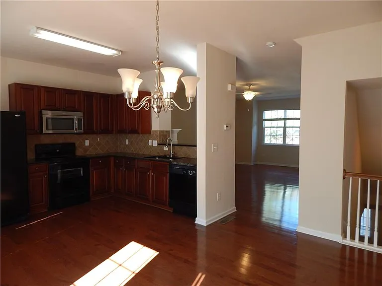 2199 Landing Walk Dr — Photo 17