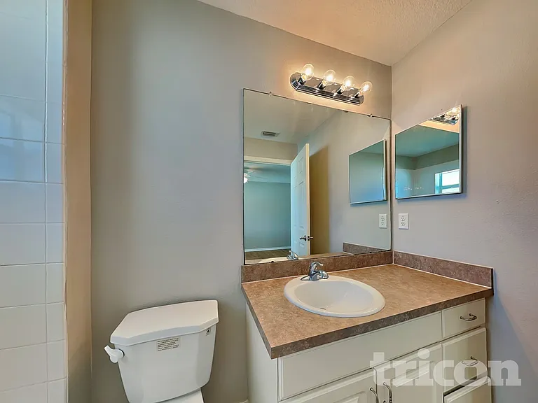 15407 Winter Breeze Ln — Photo 8
