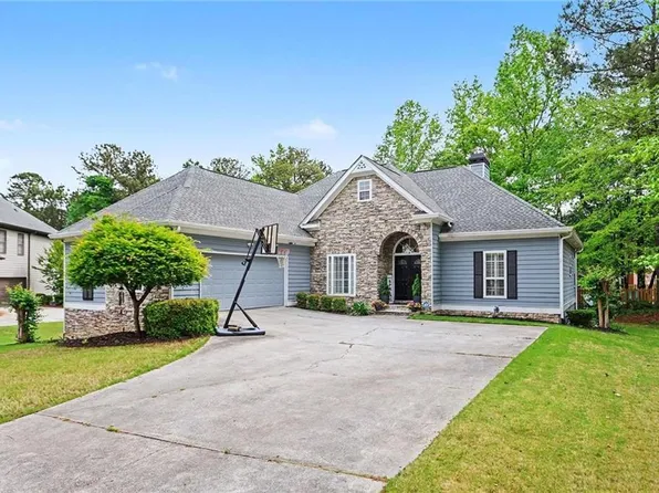 2020 Hubbard Ct, Villa Rica, GA 30180