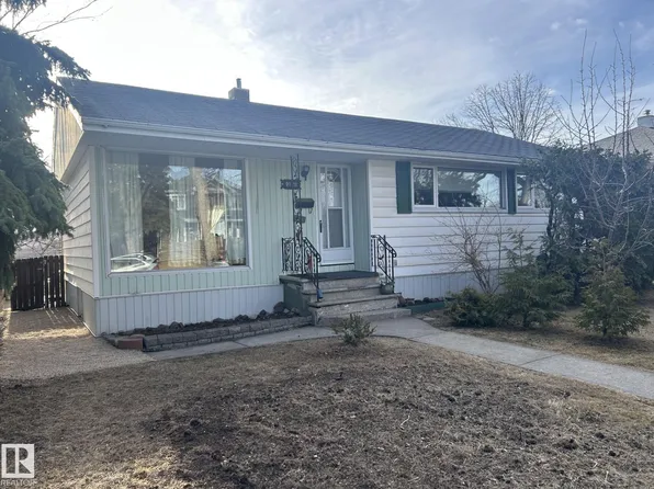 9128 83rd St NW, Edmonton, AB T6C 2Z4