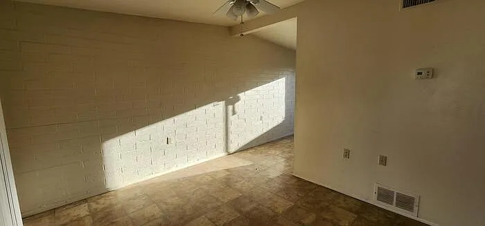 1 bed, 1.0 bath, 517 sqft, $850 — Photo 2
