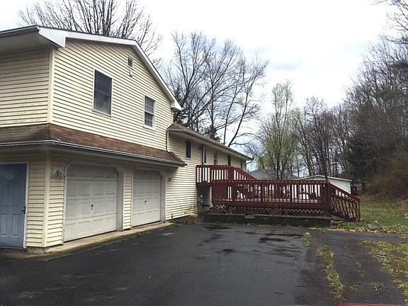 2nd image of 271 Parkwood Ave