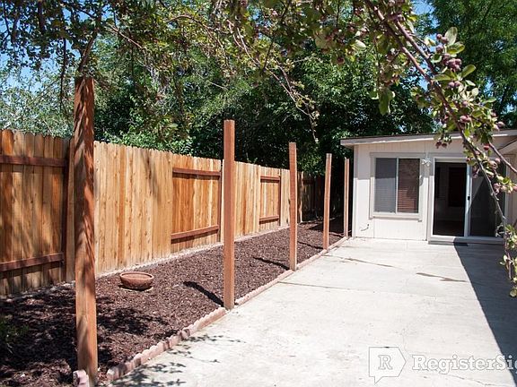 2nd image of 398 Sierra St