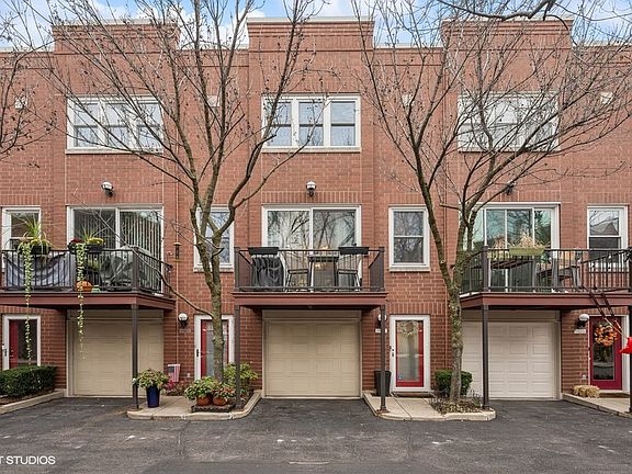 2nd image of 1765 W Altgeld St APT H