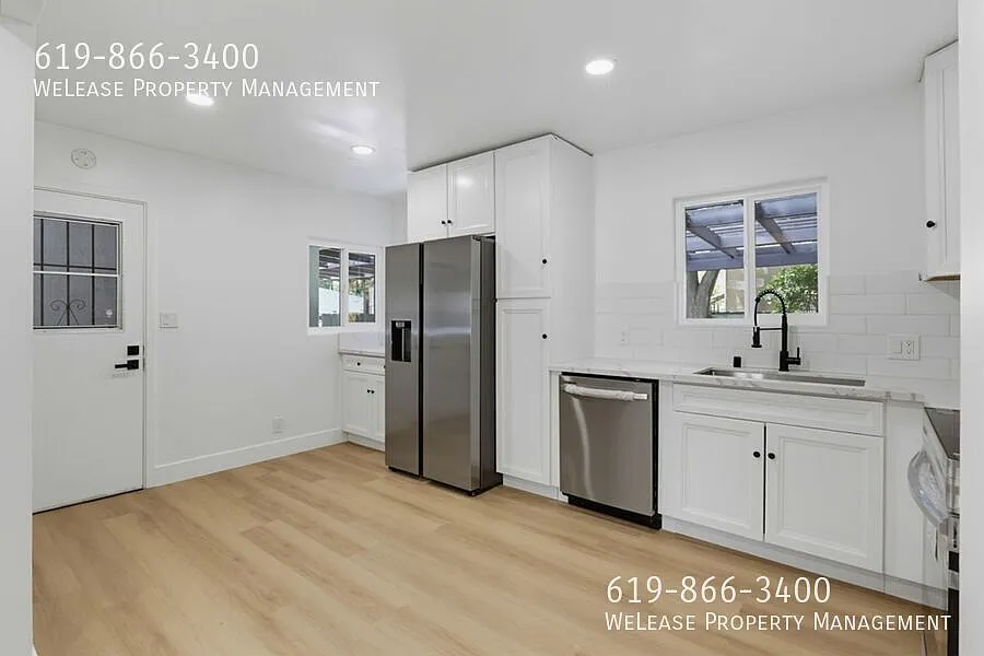 Newly renovated 3-bedroom, 2-bathroom home with large yard! — Photo 3