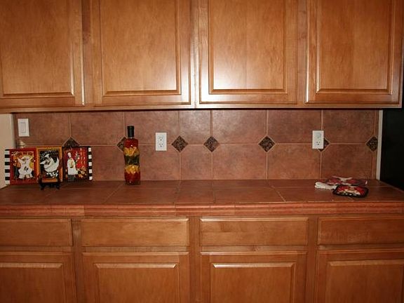 5th image of 7312 Anton Cir NE