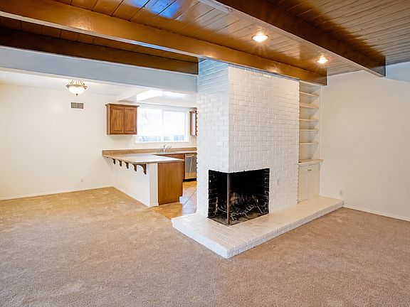 3rd image of 8845 Hatillo Ave #1