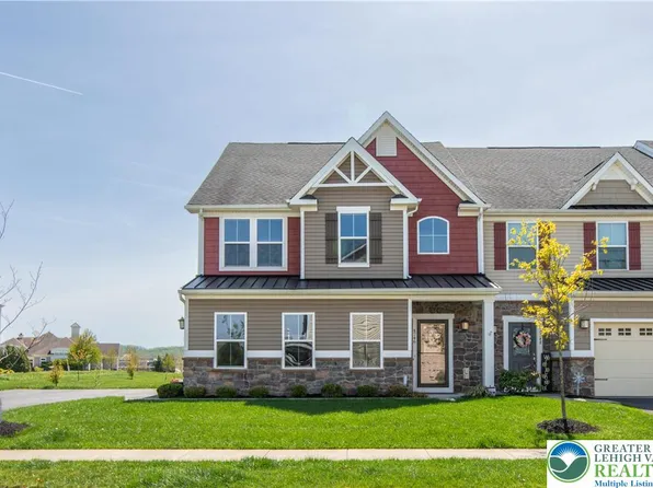 4746 Dealtrey Dr, Bethlehem, PA 18020