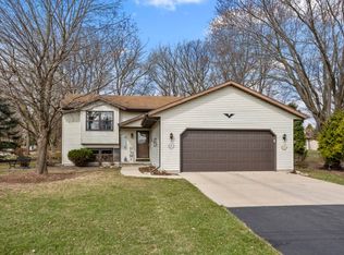 N419 Mayflower Dr, Appleton, WI 54914