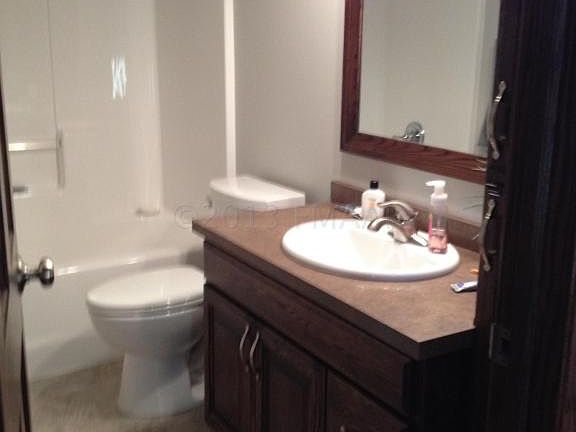 2nd main floor bathroom