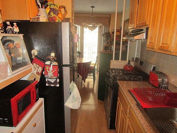 5th image of 448 Neptune Ave Unit 8C