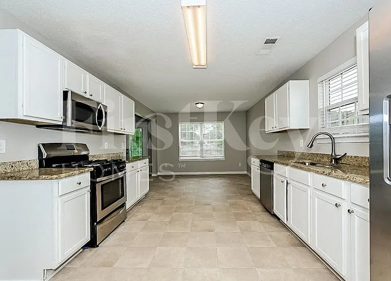 11768 Registry Blvd — Photo 4