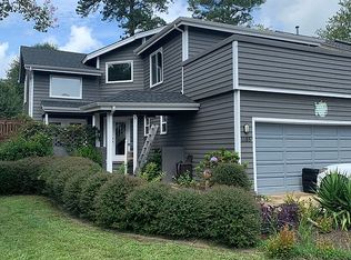 1185 Birdneck Lake Dr, Virginia Beach, VA 23451