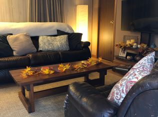 1099 Valley View Ave TRLR 7, Morgantown, WV 26505