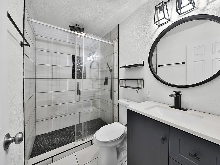 144 Alicia Ave — Photo 15