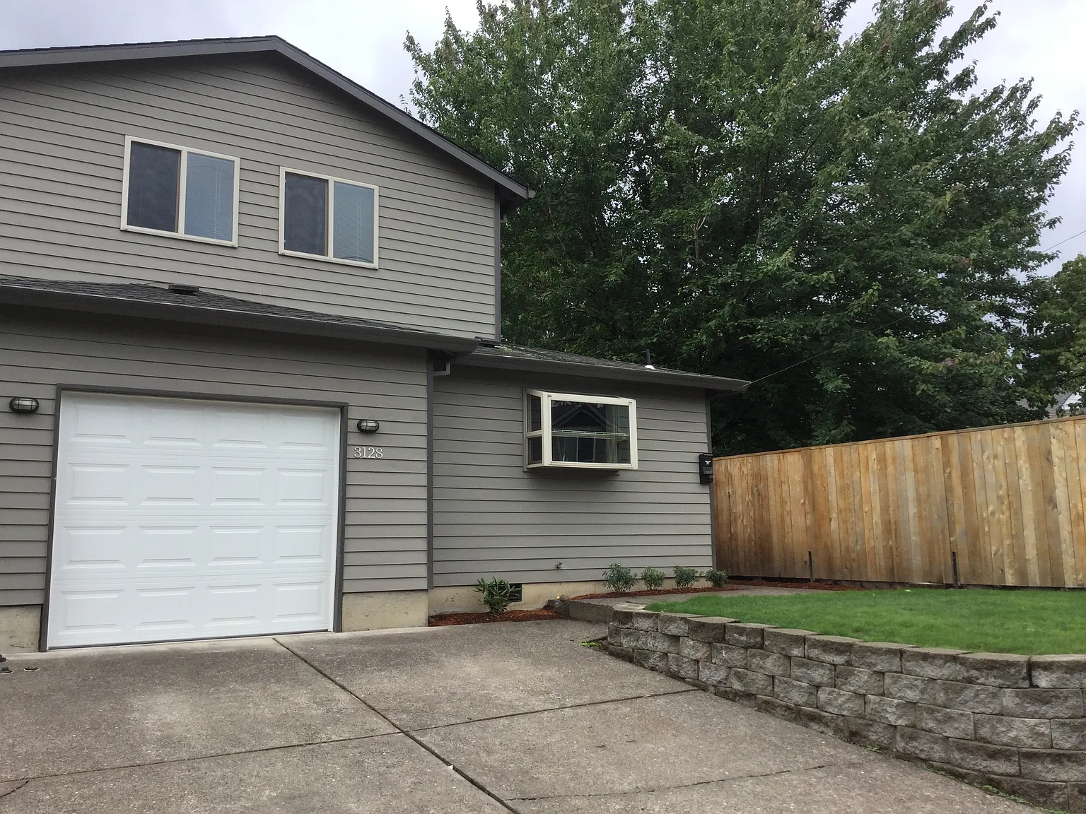 3128 SE Kelly St photo 1