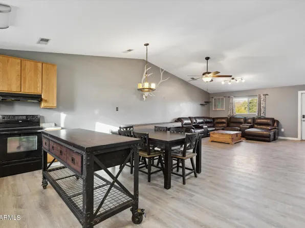 34365 S MUD SPRINGS Road, Black Canyon City, AZ 85324