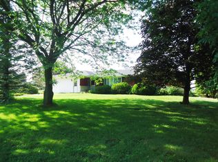 W1944 Pearl St, Seymour, WI 54165