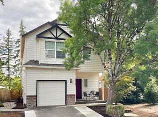 19792 SW Ashcroft Ln, Beaverton, OR 97003