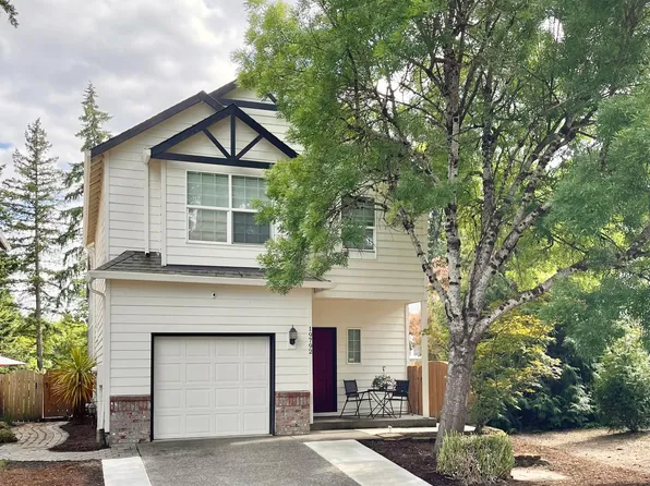 19792 SW Ashcroft Ln, Beaverton, OR 97003