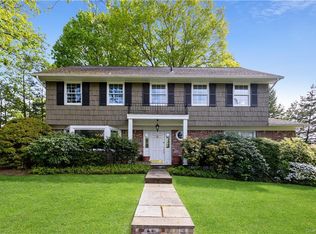 24 Country Ridge Cir, Rye Brook, NY 10573