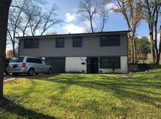 5060 Charter Oak Ln SE, Cedar Rapids, IA 52403