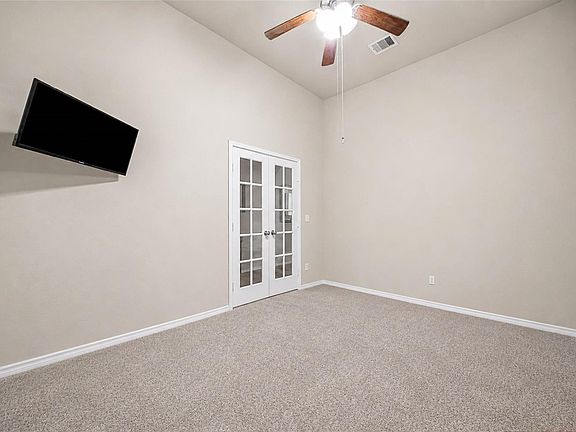 4th image of 9978 Sterling Place Dr