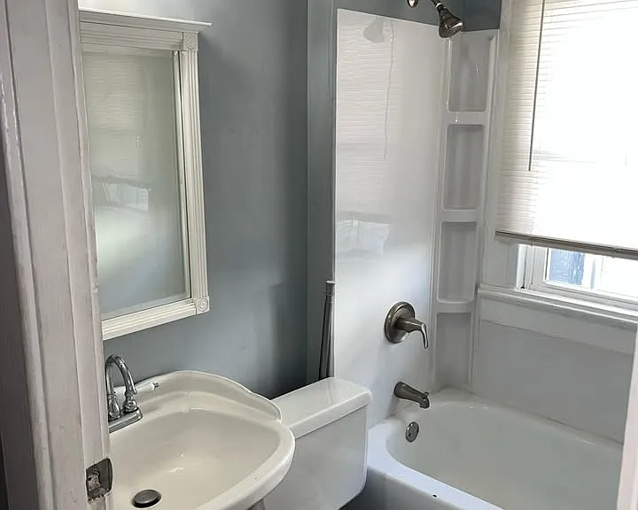 322 Lorenz Ave — Photo 6