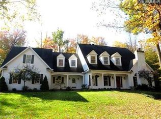 8935 Lanes End Dr, Novelty, OH 44072