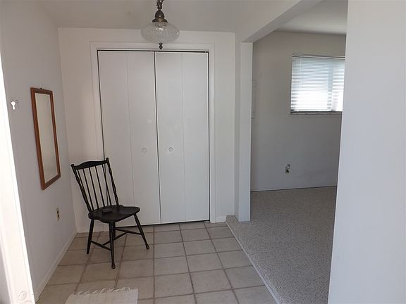 5th image of 776 Iroquois Ave