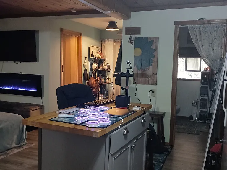 Roland Dr — Photo 8