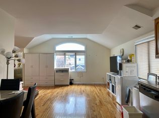 15039 17th Rd FLOOR 2, Whitestone, NY 11357