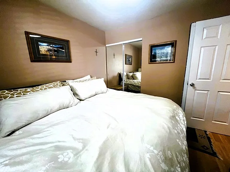 330 E La Bonte St #7 — Photo 14