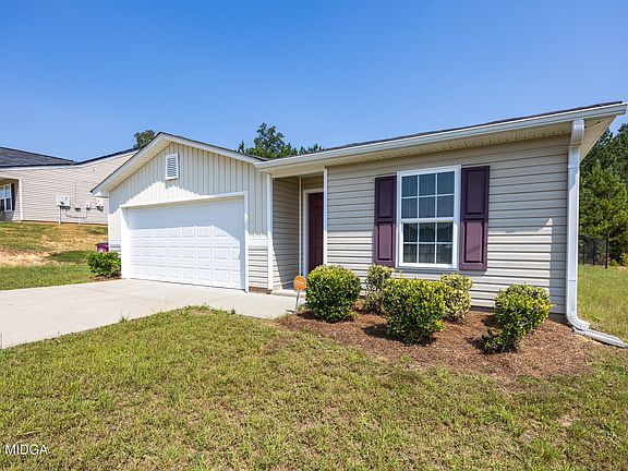 2nd image of 144 Kinsale Dr