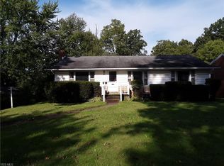 613 Pinewood Ave SW, Massillon, OH 44646