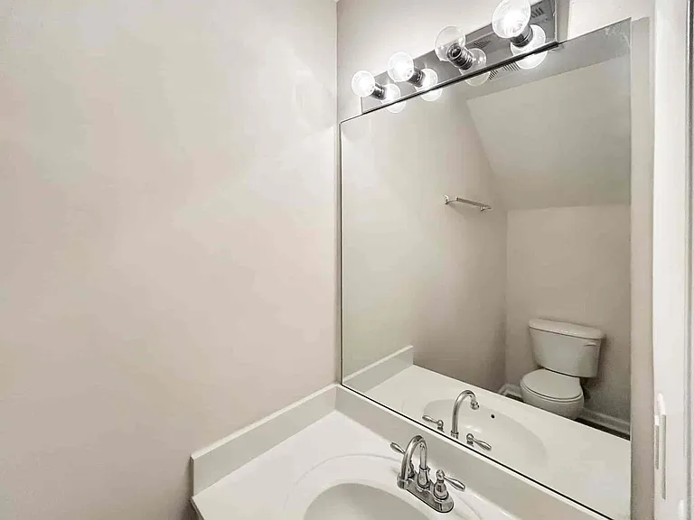 4033 Edgecomb Dr — Photo 23