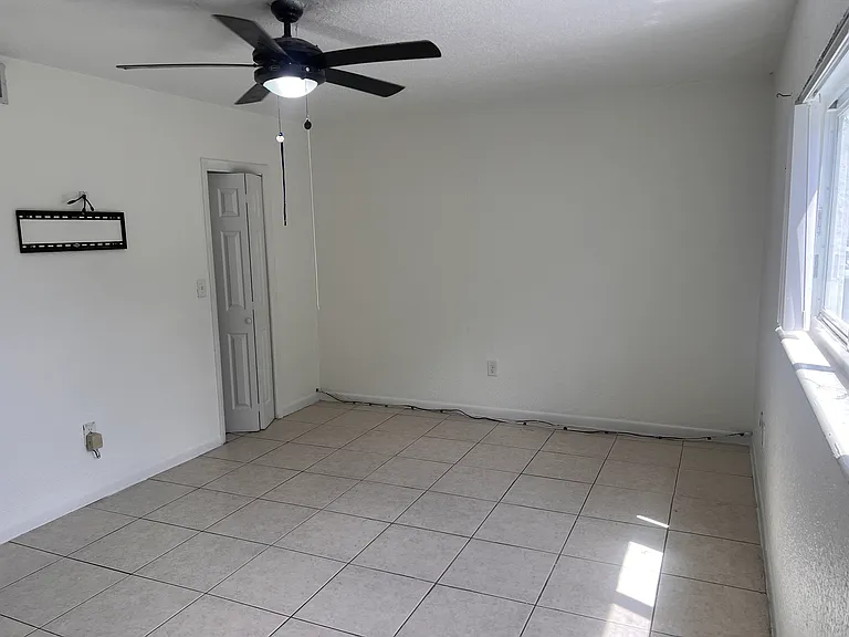 17067 NW 56th Ct — Photo 3