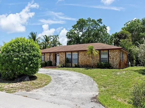 3910 NW 4th Ct, Boca Raton, FL 33431