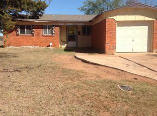 903 SW Ranch Oak Blvd, Lawton, OK 73501