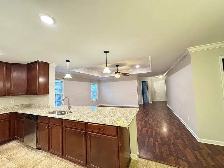 205 Laramie Cir NW — Photo 8