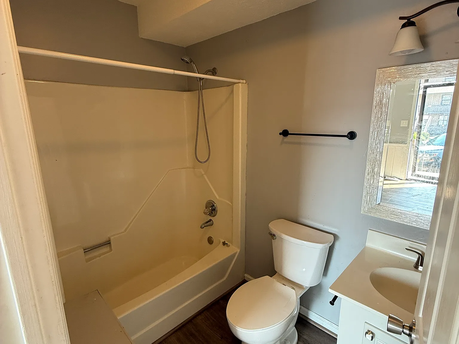 2 bed, 840 sqft, $1,150 — Photo 4