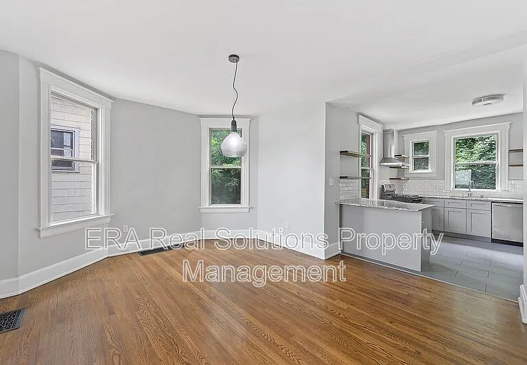 421 Dorchester Ave — Photo 13