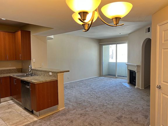 2nd image of 620 S Gramercy Pl APT 334