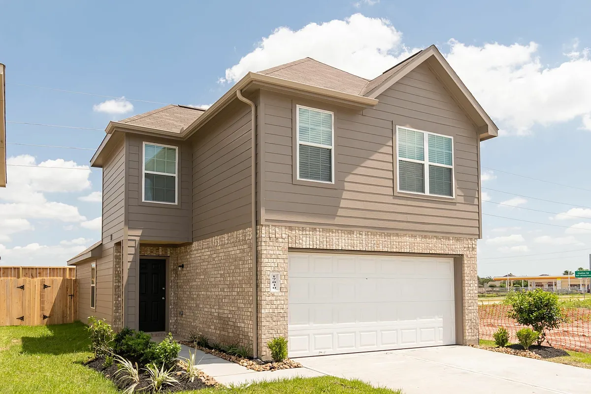 Building Photo - Hailey Harbor Dr