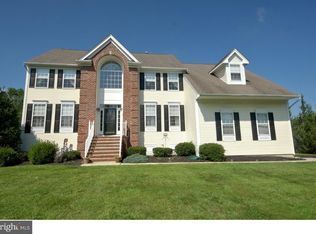 2 Harding Ct, East Windsor, NJ 08520