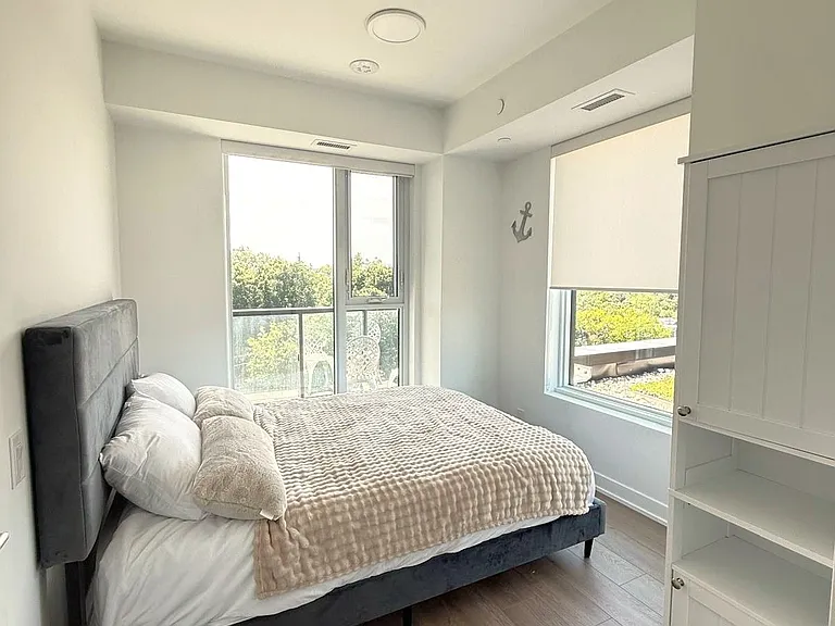 1660 Bloor St W #810 — Photo 14