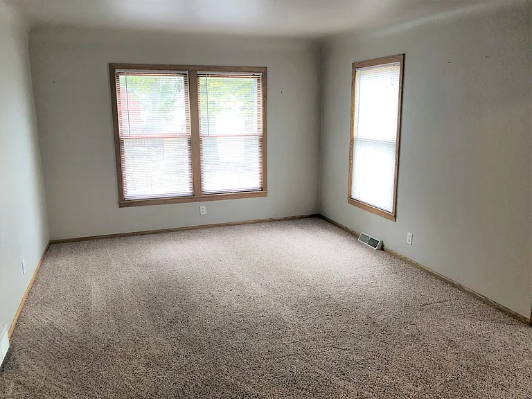 909 North Ave — Photo 13